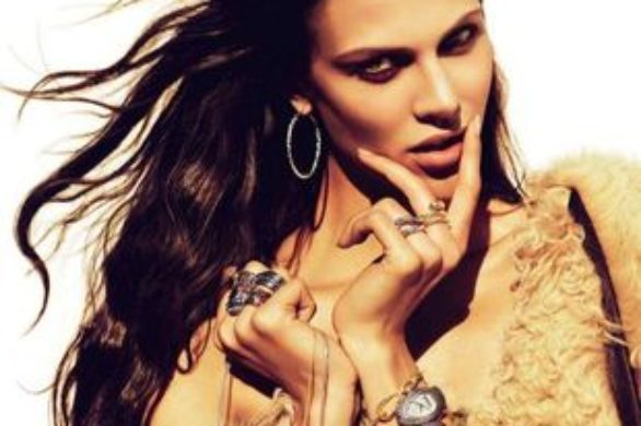 Zjawiskowa Aymeline Valade dla marki Just Cavalli