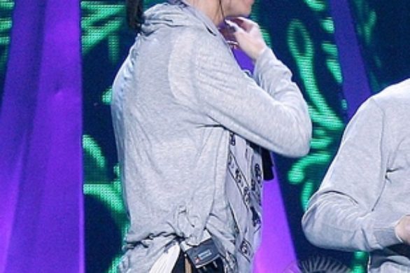 Edyta Górniak w apaszce od McQueena