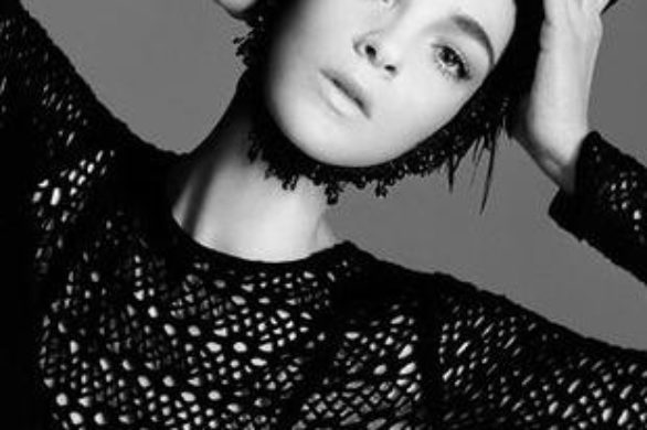 Mariacarla Boscono w katalogu Bergdorf Goodman