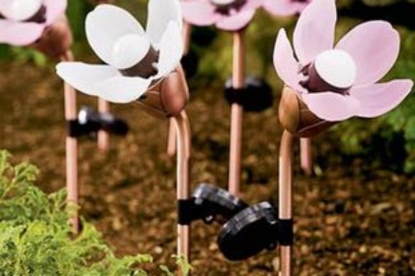 Ogrodowe kwiaty zasilanie energią słoneczną