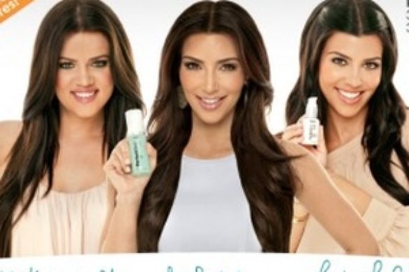 Siostry Kardashian promują kosmetyki PerfectSkin