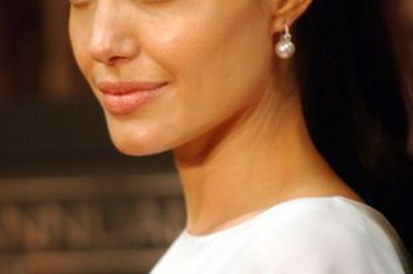Angelina Jolie w bieli