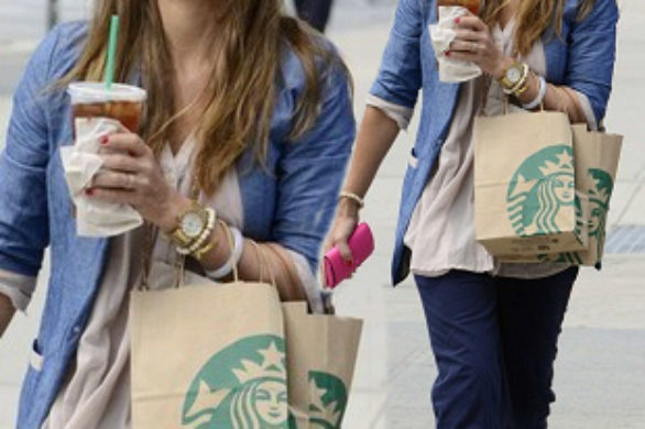 Jessica Alba na spacerze