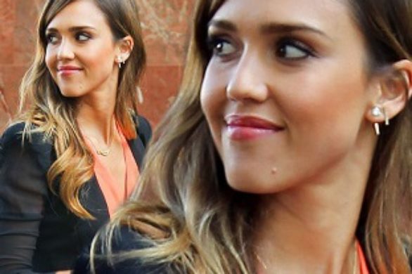 Jessica Alba w żółtych szpilkach
