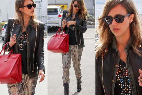 Jessica Alba w srebrnych spodniach i z torbą Saint Laurent