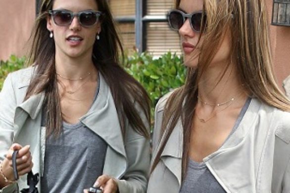 Alessandra Ambrosio w czerwonych spodniach