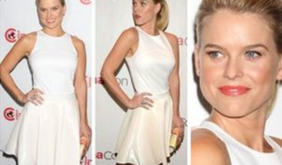 Alice Eve w białej sukience Amen (FOTO)