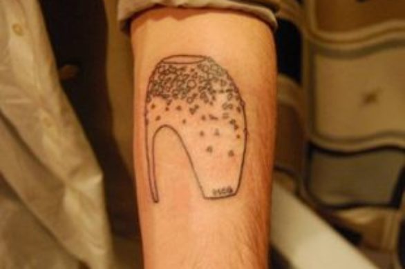 Armadillo Shoes McQueena jako tatuaż