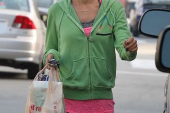 Czyj to sportowy outfit? (FOTO)