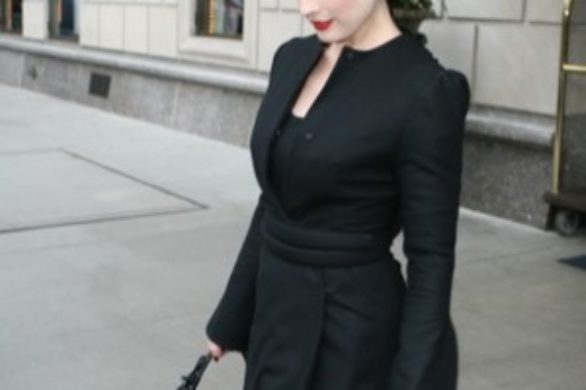 Dita z falbankami