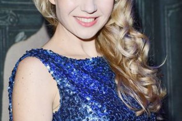 Ania Guzik w cekinowej kreacji od PLICHa (FOTO)