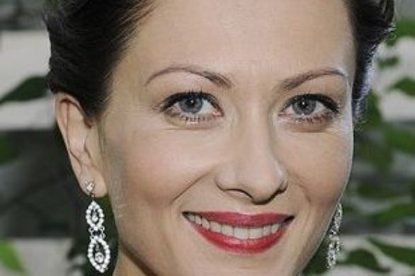 Odmieniona Anita Sokołowska na okładce nowego numeru HOT