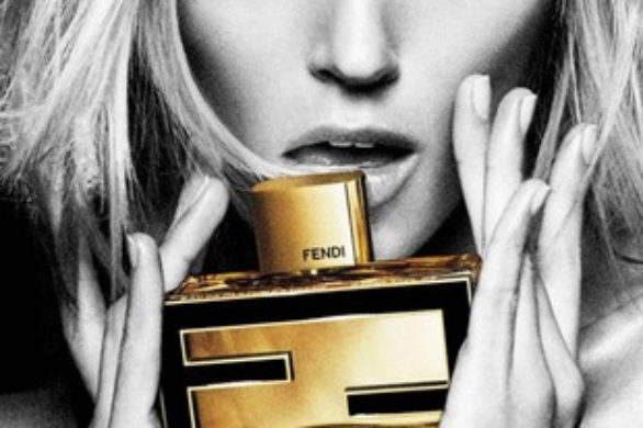Anja Rubik twarzą perfum Fan di Fendi Extreme