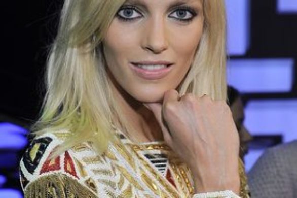 Anja Rubik na okładce magazynu Pani