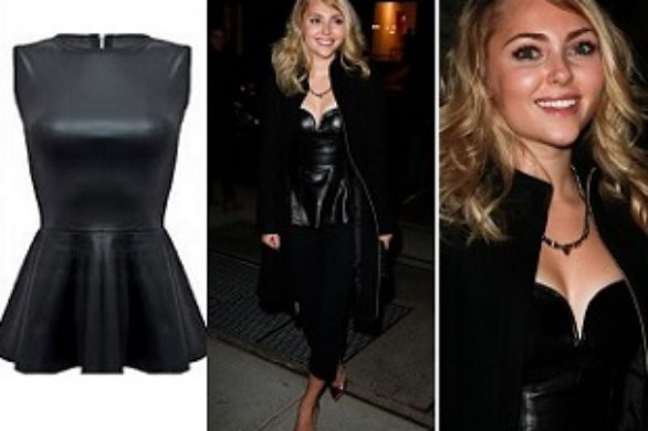 AnnaSophia Robb w bluzce z baskinką. Seksowna?