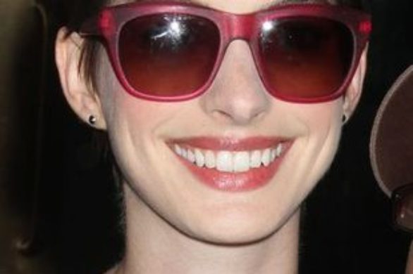 Okulary w stylu Anne Hathaway (FOTO)