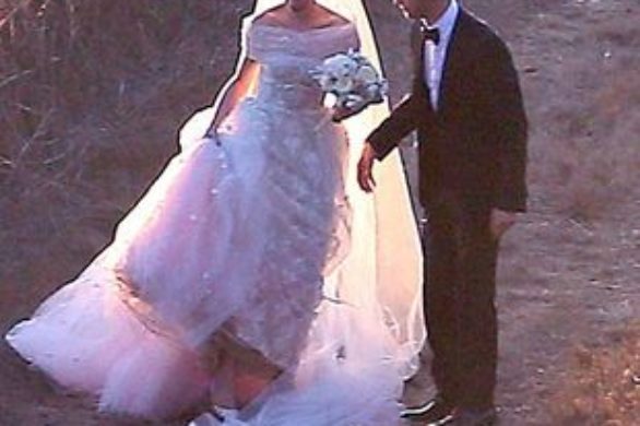 Anne Hathaway powiedziała TAK w sukni od Valentino!