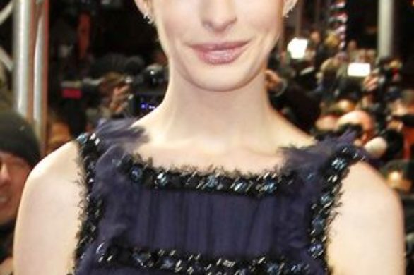 Anne Hathaway zaprezentowała nową fryzurę (FOTO)
