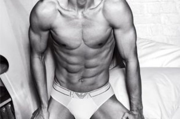 Tomas Skoloudik w kampanii marki Armani (FOTO)