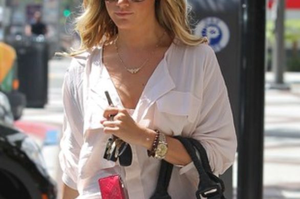 Ashley Tisdale w pastelach