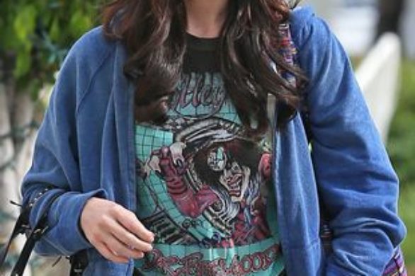 Ashley Greene na luzie (FOTO)