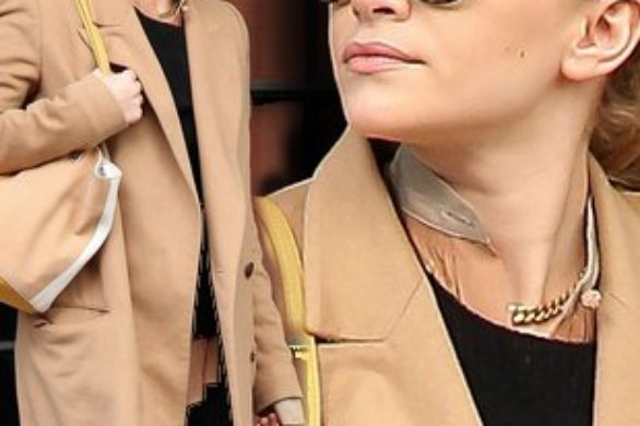 Ashley Olsen z torebką własnego projektu (FOTO)