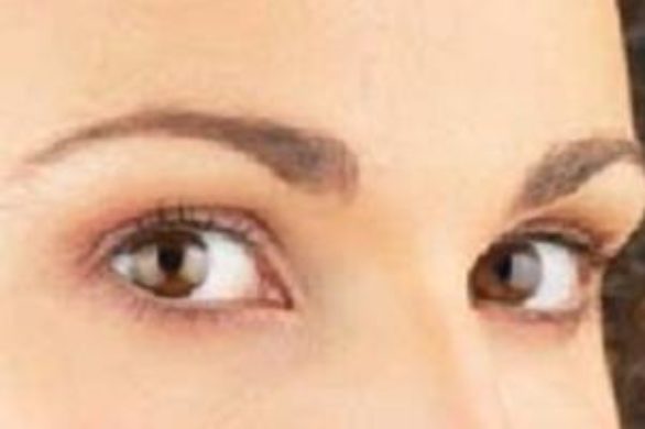 Brwi na pierwszym planie