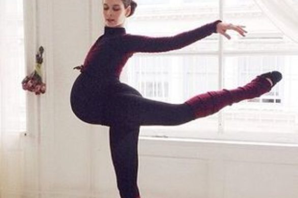 Trenerka Aniołków Victoria’s Secret ćwiczy w ciąży!