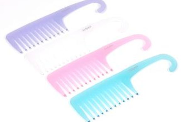 Zabierz grzebień pod prysznic