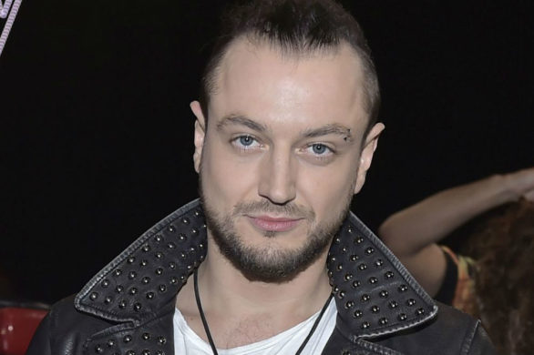 Baron przefarbował włosy. Metamorfoza muzyka jest imponująca