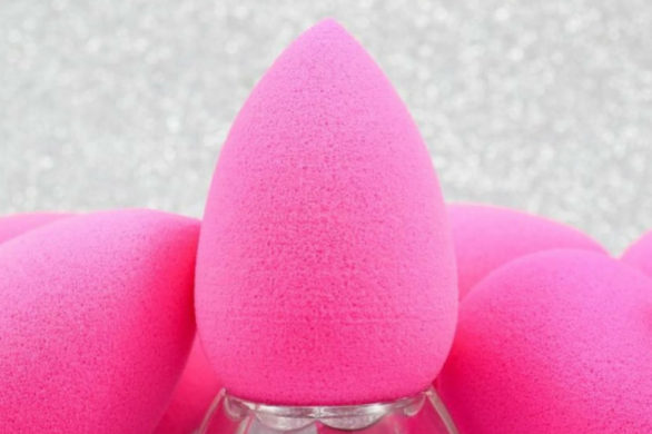 WOW! Beauty Blender ma zupełnie nowy kolor! Zgadniecie jaki?