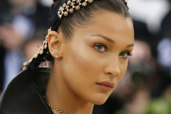 Bella Hadid podczas Met Gali nie mogła ruszać głową! Cierpiała z powodu fryzury!