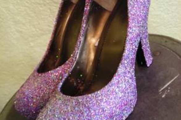 Zrób to sama: brokatowe buty (FOTO)