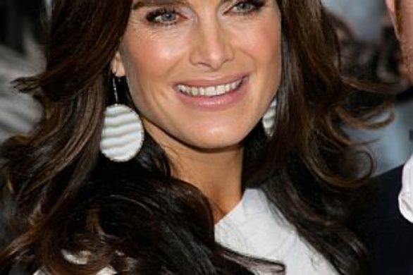 Brooke Shields w bieli