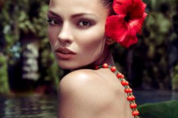 Carola Remer w kampanii Bvlgari