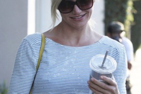 Cameron Diaz w żółtych szortach