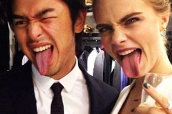 Cara Delevingne w garniturze Burberry (FOTO)