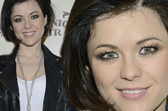 Katarzyna Cichopek w zielonych spodniach