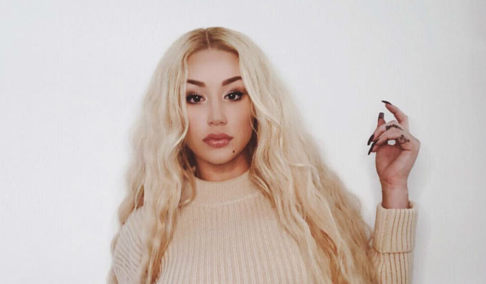 Iggy Azalea przeszła kolejną operację plastyczną? Wyliczamy zmiany w jej ciele Iggy Azalea przeszła kolejną operację plastyczną? Wyliczamy zmiany w jej ciele