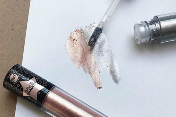 Metaliczne cienie od Bell również w znanym dyskoncie. Oto prawdziwy hit!