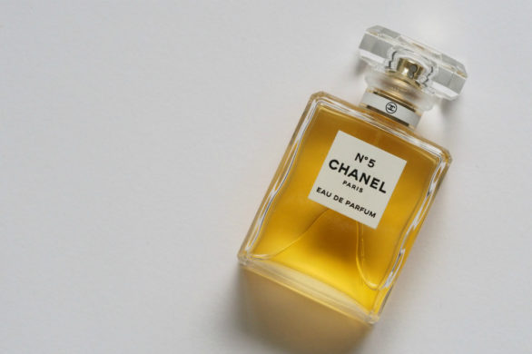 Butelka Chanel N°5 doczekała się świątecznego, limitowanego wydania
