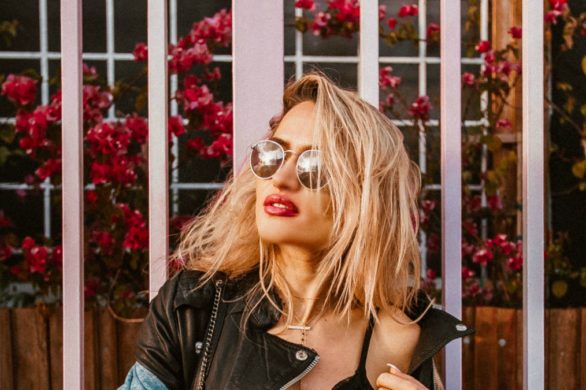 Ten genialny trik pozwoli Twojej czerwonej szmince przetrwać na ustach całą noc!