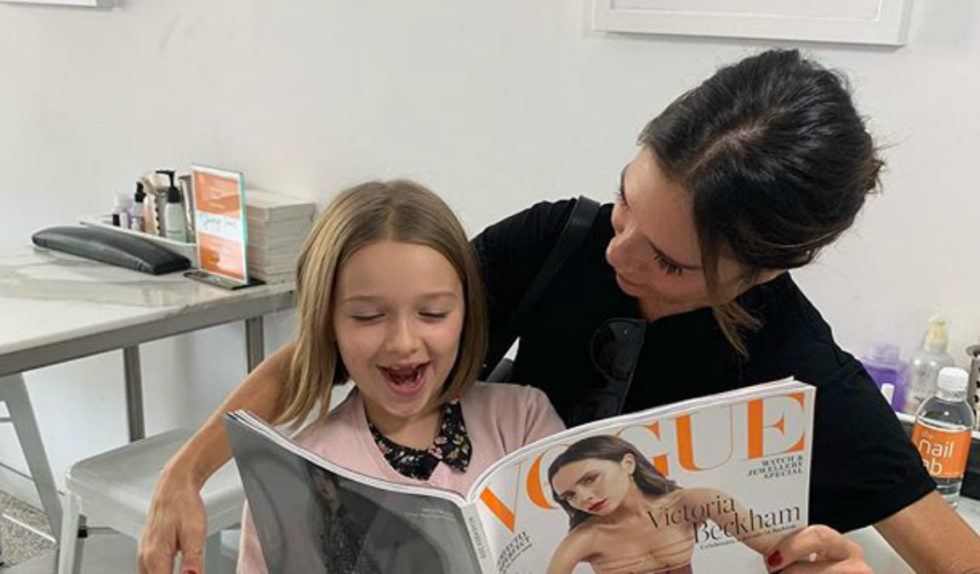7-letnia Harper Beckham poddała się dziwnym zabiegom kosmetycznym 7-letnia Harper Beckham poddała się dziwnym zabiegom kosmetycznym