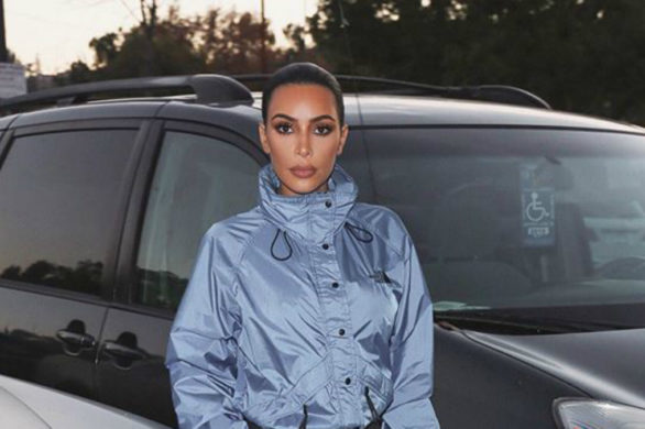 Internauci śmieją się z nienaturalnej Kim, która coraz bardziej przypomina posąg