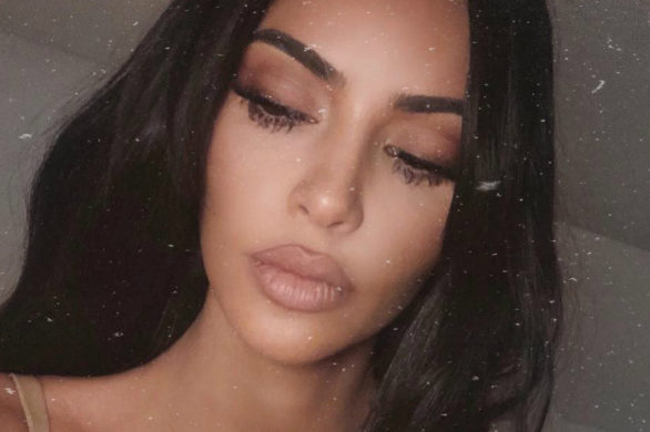 Kim Kardashian używa 12-letniego pędzla do podkładu! Twierdzi że jest niezawodny