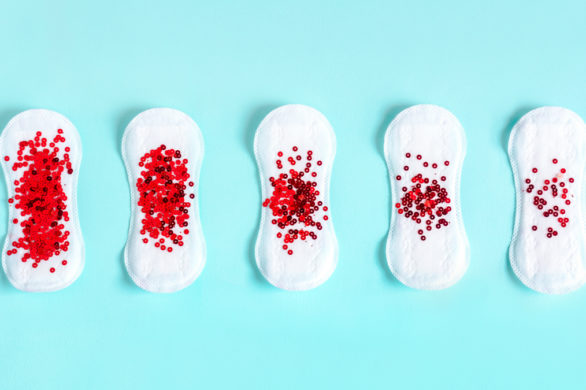 Co oznacza zmiana koloru krwi menstruacyjnej? To powinno Cię zaalarmować!