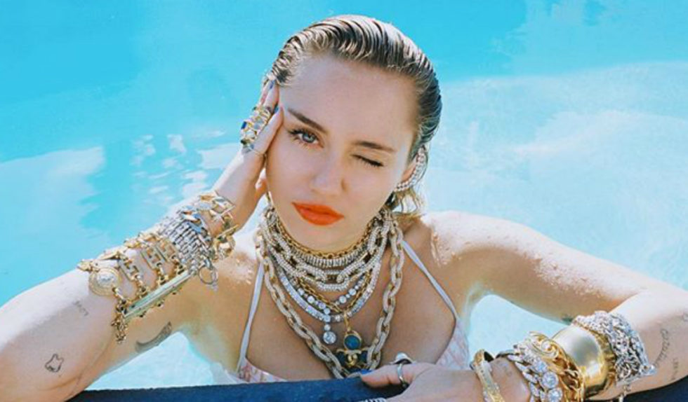 Kolejny skandal z Miley Cyrus na instagramie! Tym zdjęciem podzieliła fanów Kolejny skandal z Miley Cyrus na instagramie! Tym zdjęciem podzieliła fanów