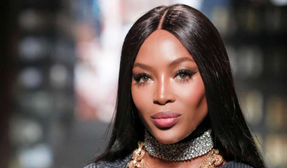 Wiecznie młoda Naomi deklasuje młodsze koleżanki na wybiegu Moschino x H&M! Wiecznie młoda Naomi deklasuje młodsze koleżanki na wybiegu Moschino x H&M!