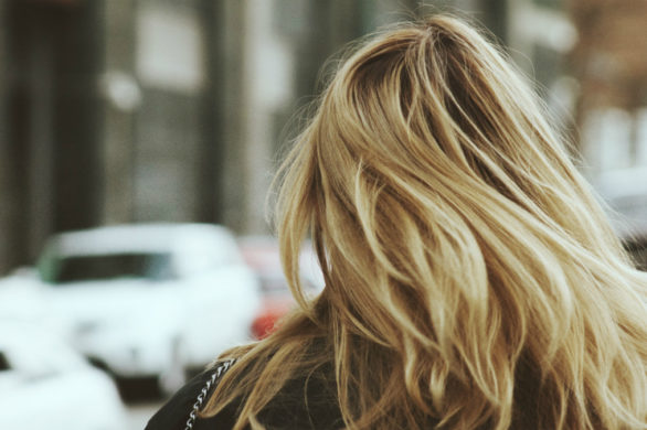 Przedłużanie włosów, doczepianie, a może zagęszczanie? Oto, co powinnaś wiedzieć