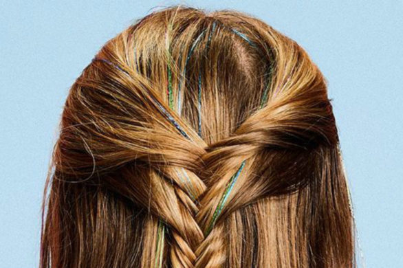 Prawdziwie świąteczny trend na włosach to.. tinsel hair. Czy wiesz, jak wygląda?